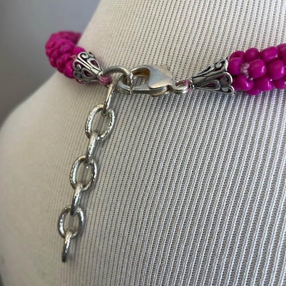 Fuchsia crocheted rope necklace - Picture 4 of 5